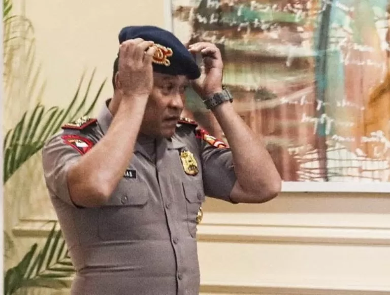 Kompol Cosmas tangisan sidang kode etik