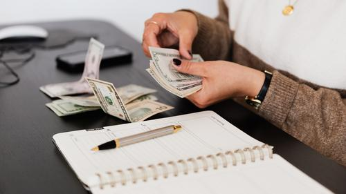 Hidup Minimalis Gen Z Self Care Work Life Balance 2025: 7 Strategi Terbukti untuk Hidup Lebih Seimbang & Produktif