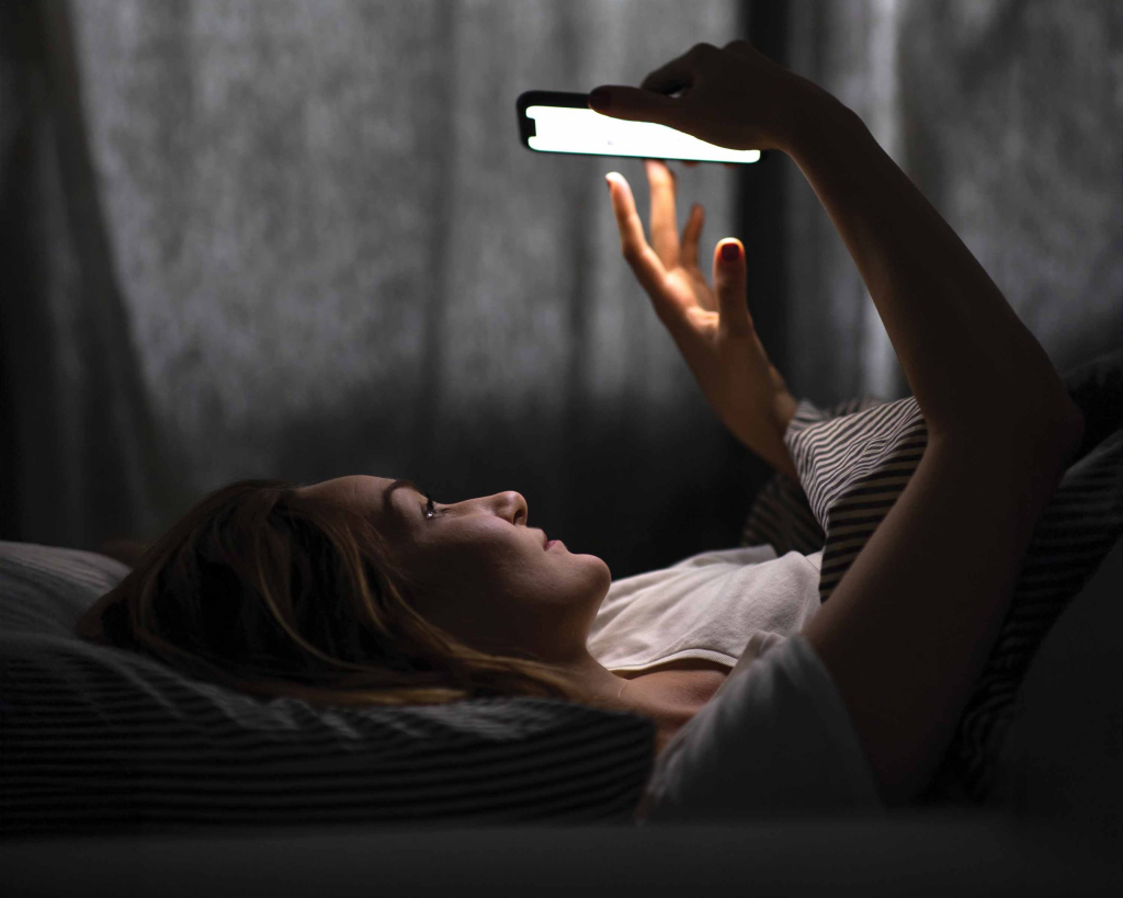 Digital Minimalism, 5 Cara Terbukti Kurangi Layar dan Pulihkan Fokus Hidup